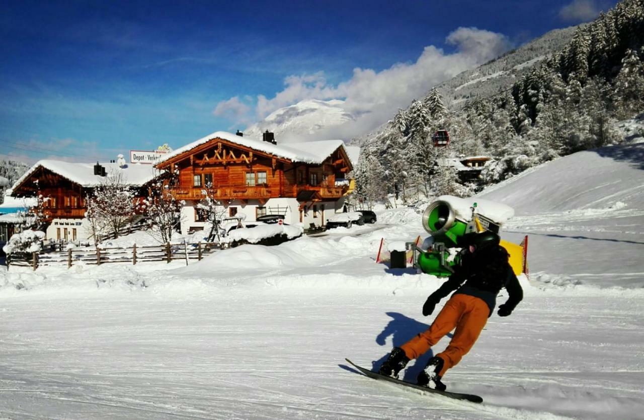Feriendorf Joggler - Chalets Nahe Der Gondel Целль-ам-Ціллер Екстер'єр фото